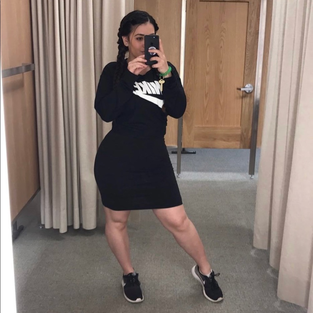 Meet your Posher, Dominique